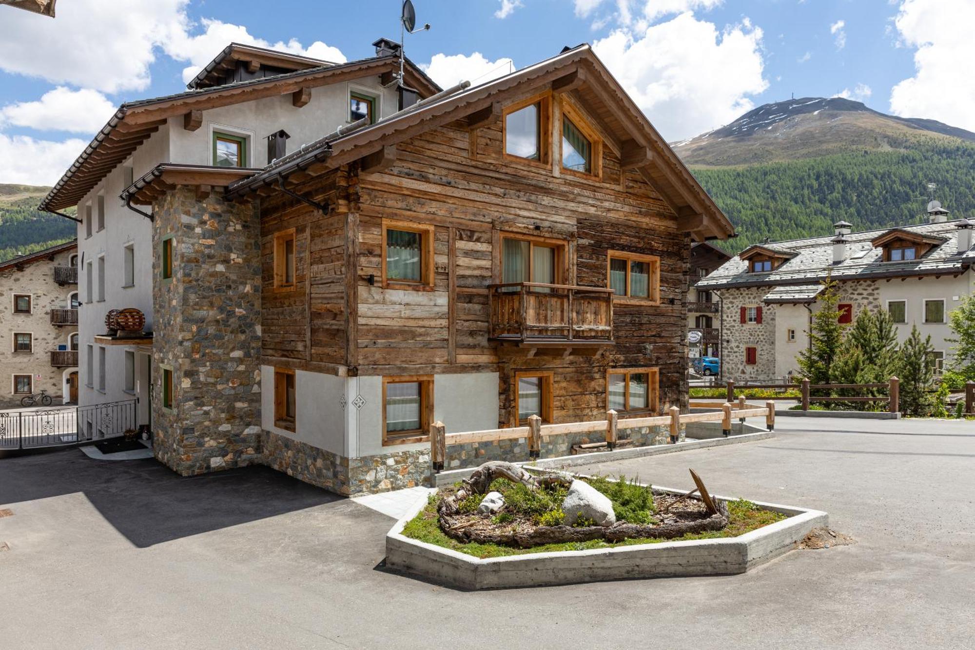 Snow Mountain Planet Suite House Livigno Eksteriør billede